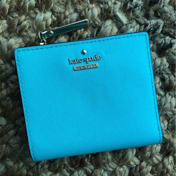 New w Tag: Kate Spade Cameron Street Adalyn Wallet. - Picture 3 of 13
